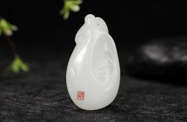 老山玉器 顧健大師作品 和田玉羊脂玉籽料 貔貅 精美掛件